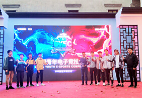 ���Ӿ���ѧУ