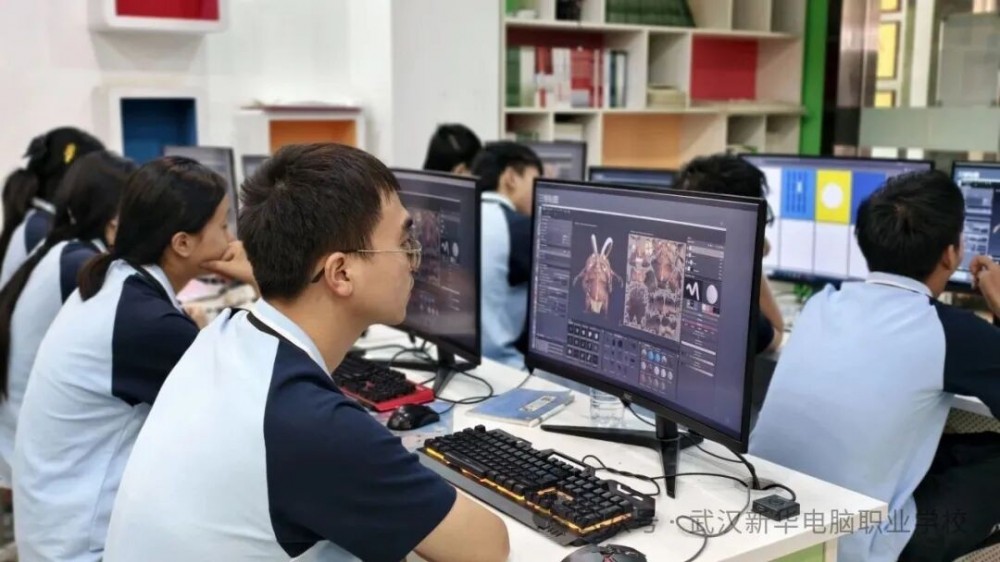 AI 漫剧风口爆发！岗位紧缺薪资可观，武···